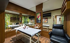 فندق كراون روز